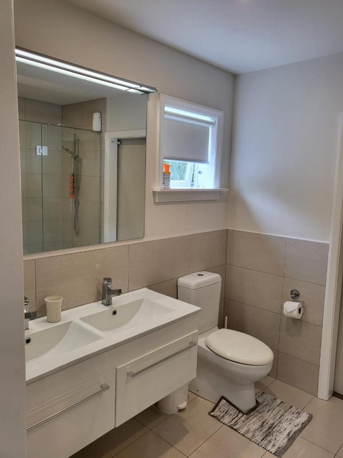 The Perfect Getaway For Two In A Large Suite Whanganui Exteriör bild