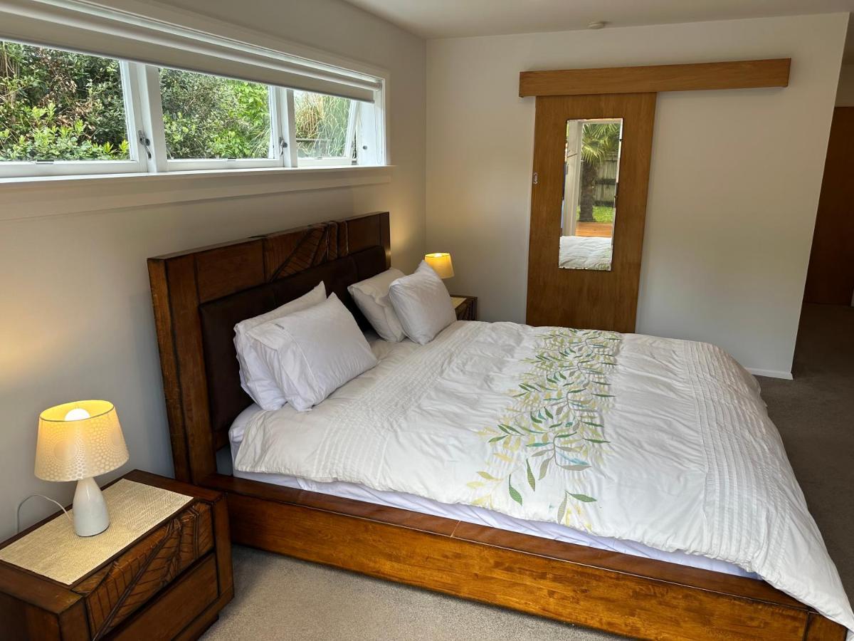 The Perfect Getaway For Two In A Large Suite Whanganui Exteriör bild