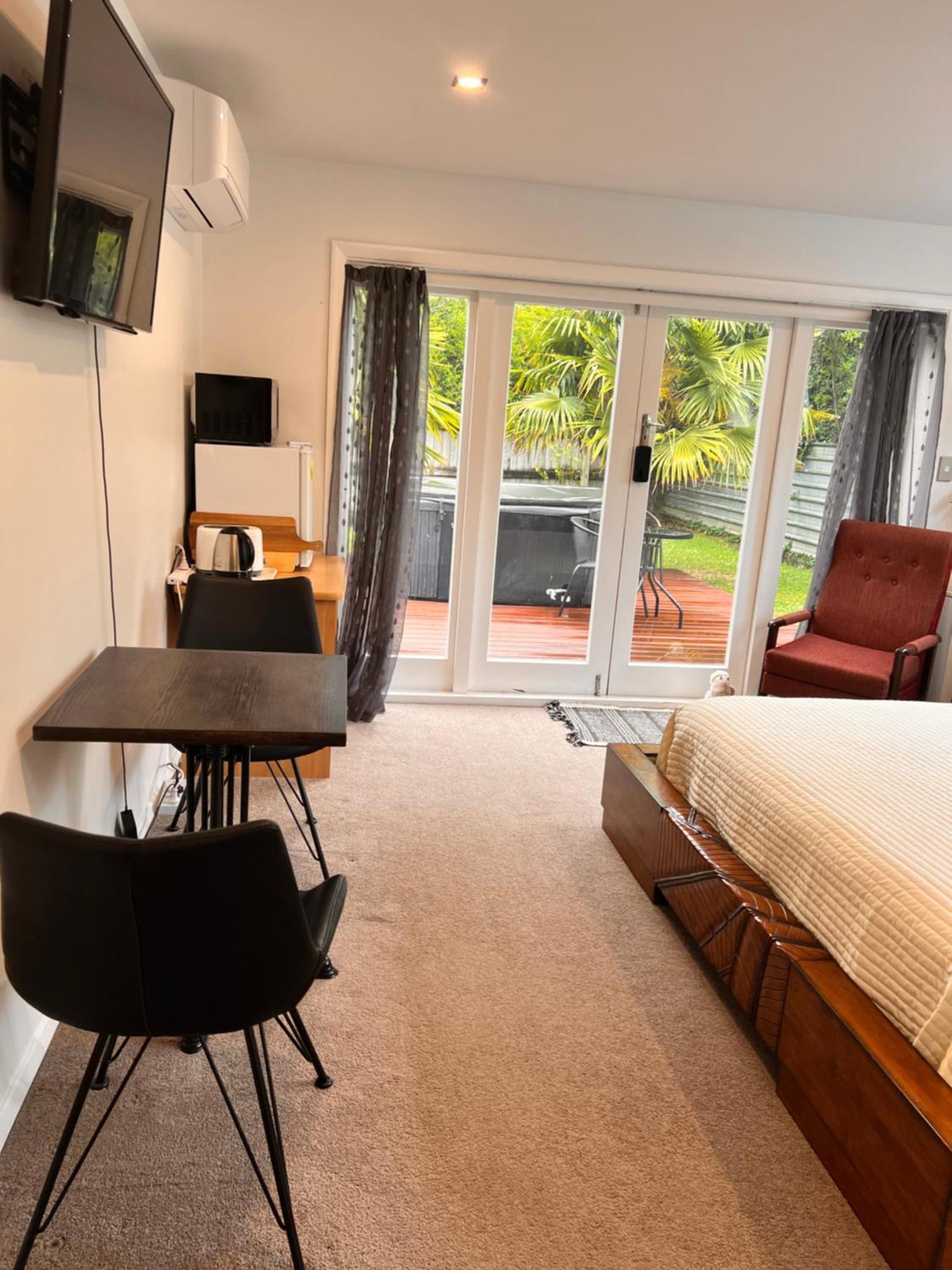 The Perfect Getaway For Two In A Large Suite Whanganui Exteriör bild